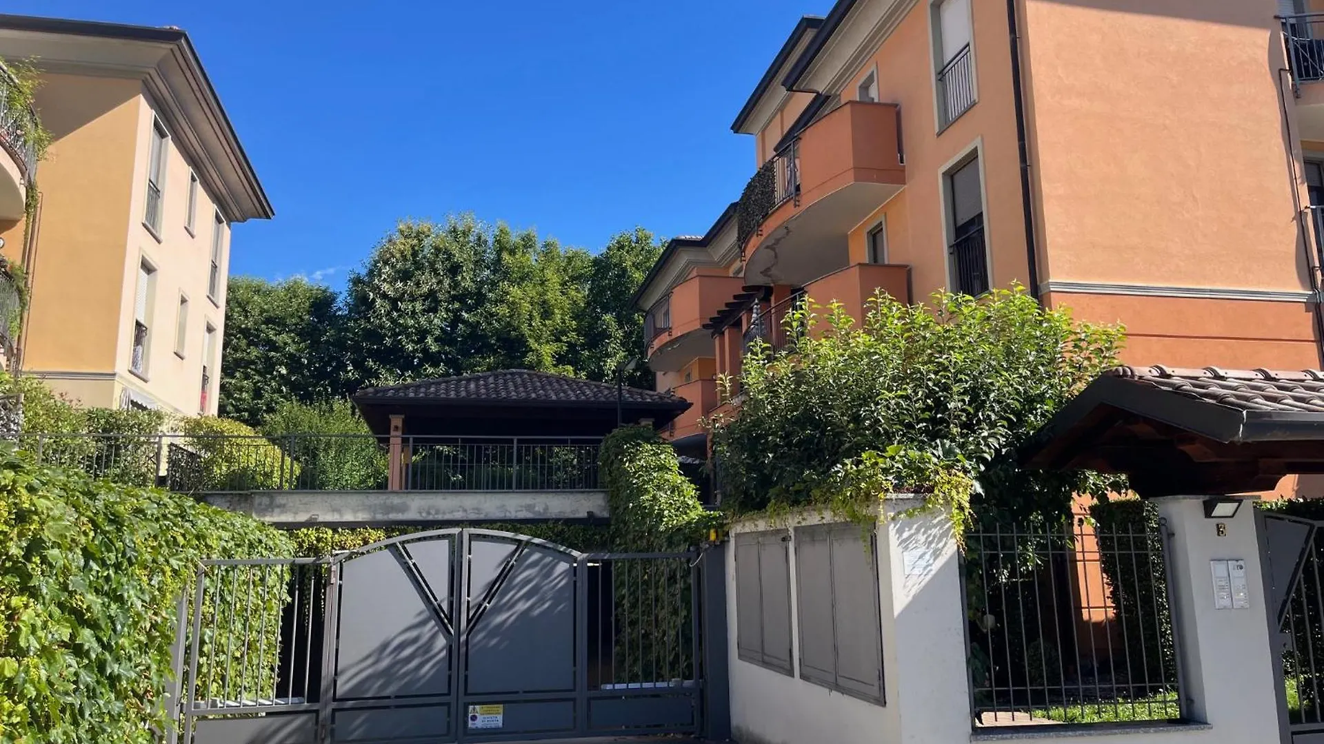 Residence Montebello 라베노-몸벨로 0*,
